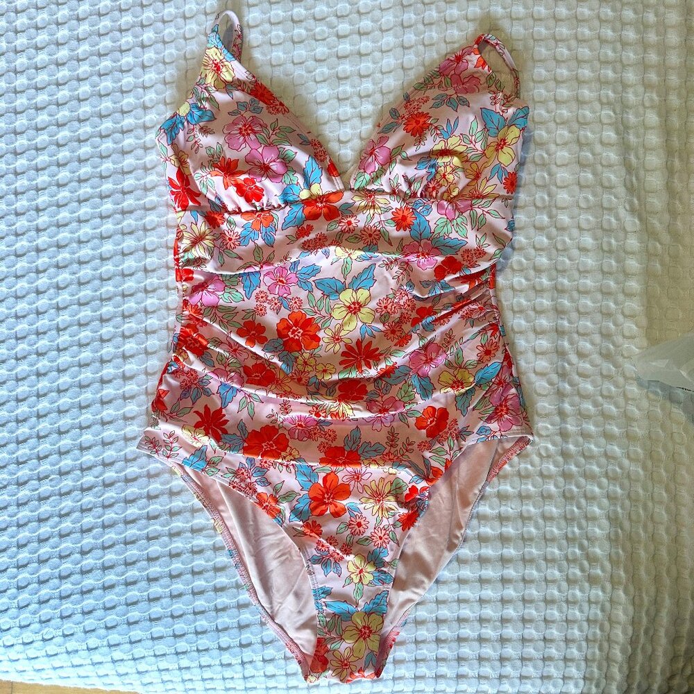 BRAND NEW CUPSHE BATHING SUIT! - Picture 2 of 4